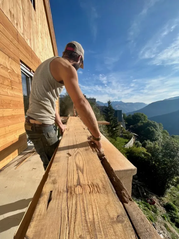 Réutilisation de vieux bois pour le restaurant La Brindille